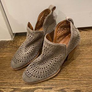 Jeffrey Campbell Size 7 Gray Suede Booties with Air Holes